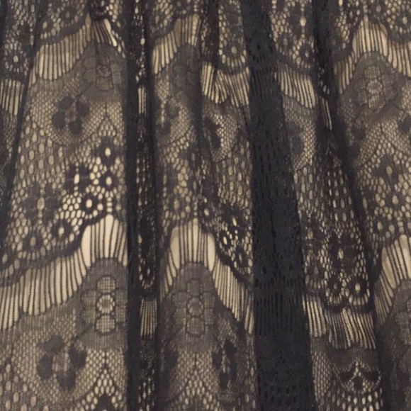 NWOT Black and Beige Lace Skirt - Picture 2 of 3